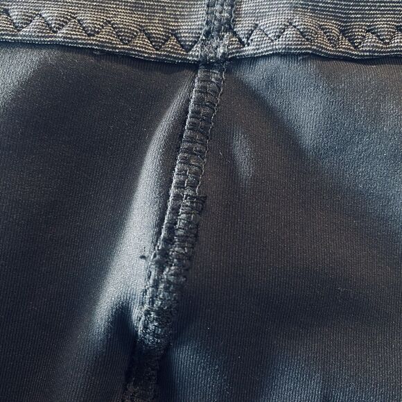 Lululemon Run Stay On Course Crop Ruffled Reflective Leggings Size 4 - Picture 11 of 13